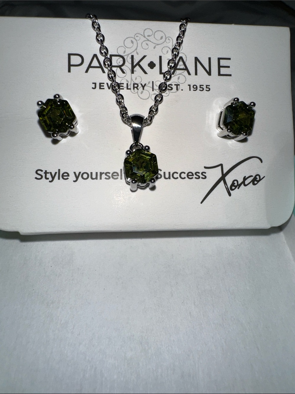 Park Lane "Glow" Necklace and Earring Set in olive/peridot green